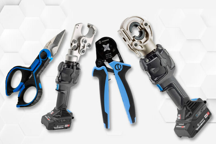 2024_01_Beitragsbild_Cembre_Werkzeug_tp Vor weißem Hintergrund mit Wabenmuster sind mittig Cembre Werkzeuge ausgestellt