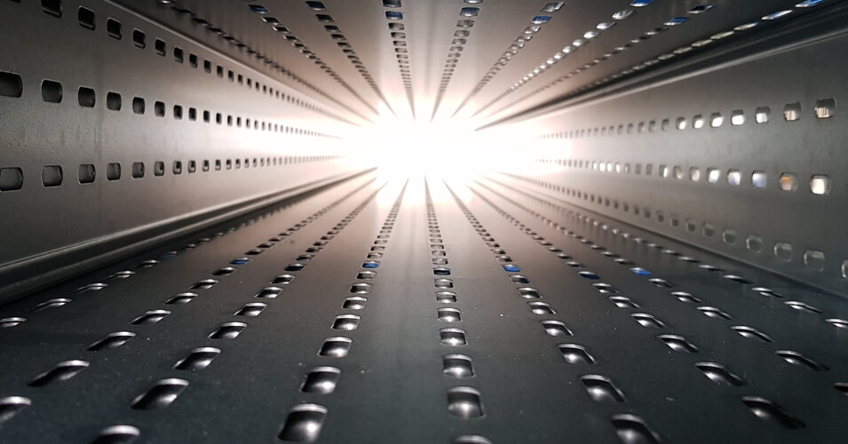 Durchsicht einer BAKS Kabelrinne