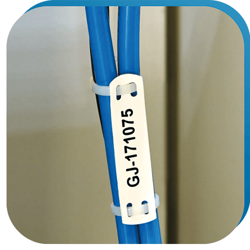 Kennzeichnungssysteme für Kabelbündel mit individueller Beschriftung für sichere Zuordnung in Elektroinstallationen.