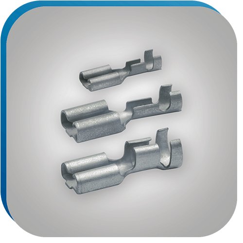 Flachstecker für industrielle Anwendungen in der Verbindungstechnik.