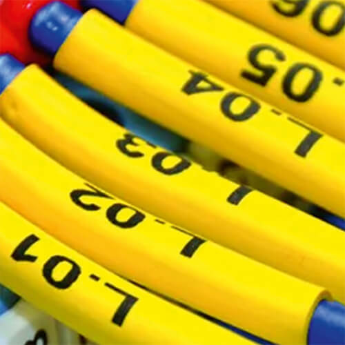 Schrumpfschläuche als Kennzeichnungssystem für Adern