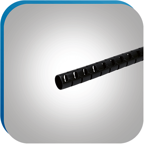 Spiralschlauch zum zusätzlichen Schutz und zur Organisation von Kabeln in Schaltschränken.