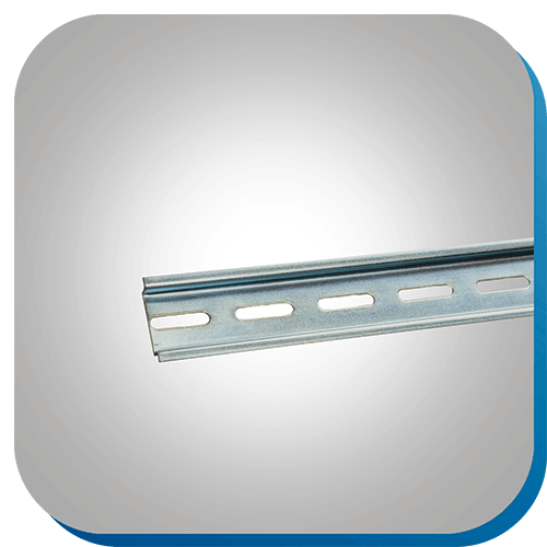 Hutschiene mit deren Hilfe in Schaltschränken Komponenten installiert werden.